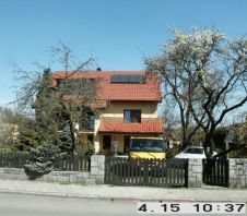 Rodinný dům v Hradci nad M. - realizace 2005